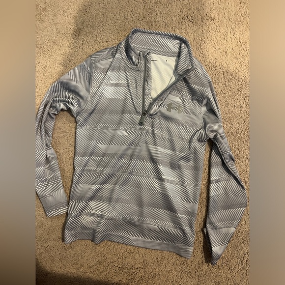 Under armour quarter zip pull over for boys - Picture 2 of 2